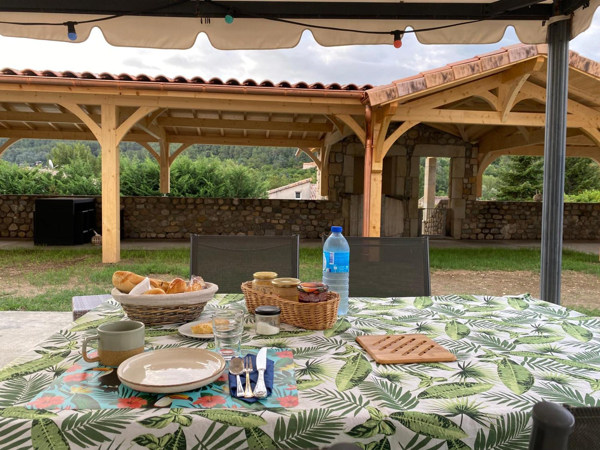 Domaine Les Buis Bed & Breakfast Saint-Fortunat-sur-Eyrieux Luaran gambar